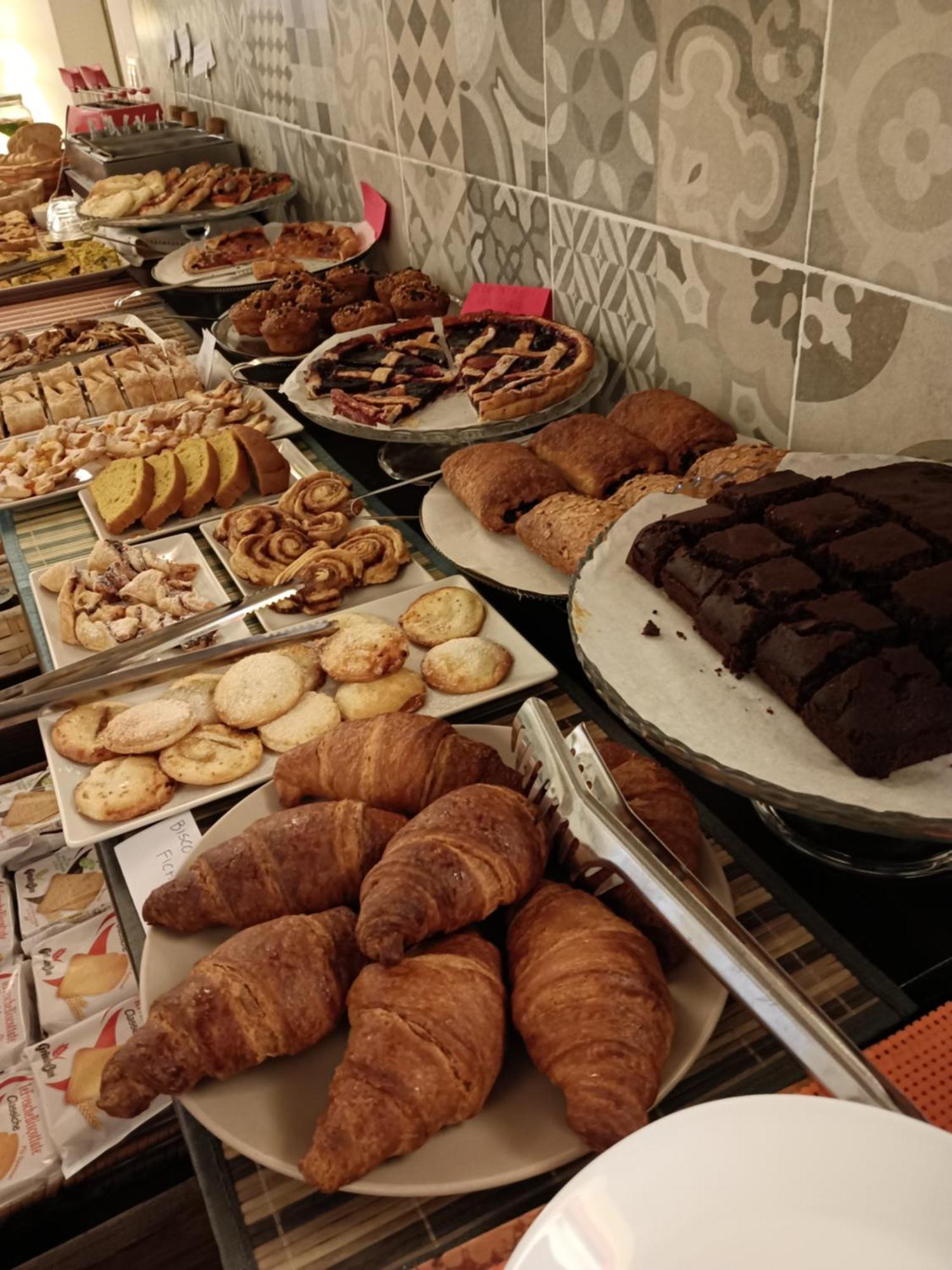 Vegan B&B Meuble Adriana ซีร์มิโอเน ภายนอก รูปภาพ